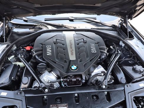 Used 2013 BMW 550i Sedan image 39