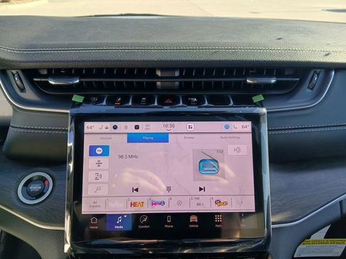 New 2025 Jeep Grand Cherokee Limited w/ Luxury Tech Group II AWD/4WD image 28