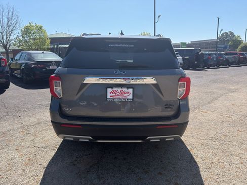 Used 2023 Ford Explorer XLT w/ Equipment Group 202A image 6