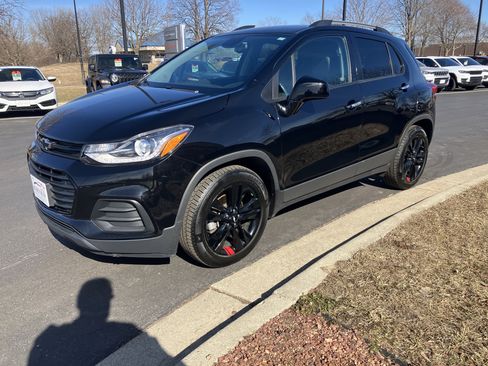 Used 2018 Chevrolet Trax LT w/ Redline Edition image 15