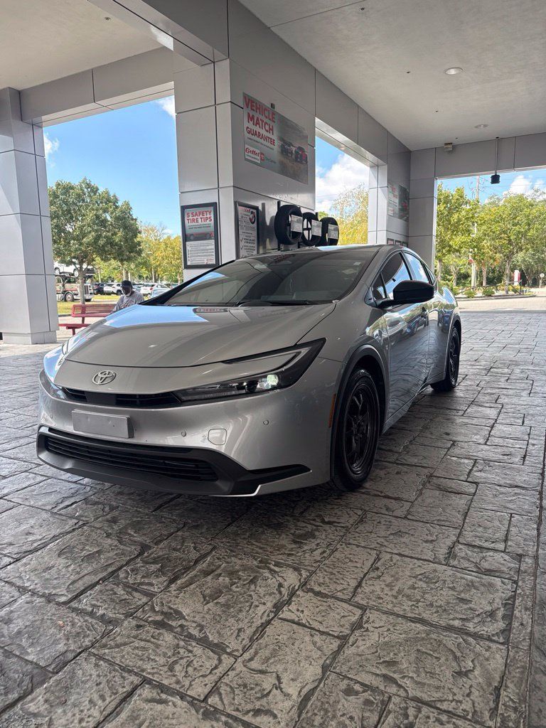 Used 2026 Toyota Prius LE FWD image 1