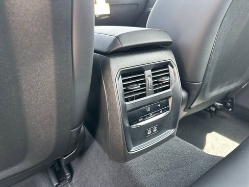 New 2025 BMW 330i xDrive 330i xDrive image 23