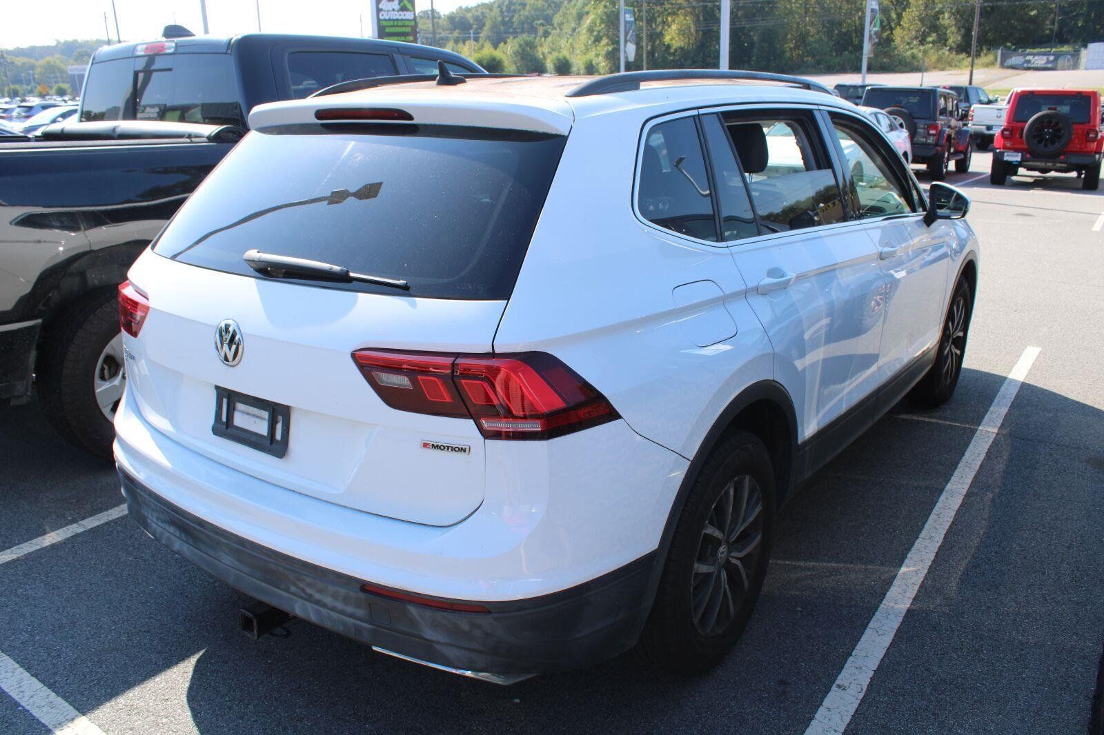 Used 2019 Volkswagen Tiguan SE w/ Panoramic Sunroof Package AWD/4WD image 6