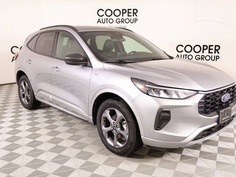 Used 2023 Ford Escape ST-Line image 1