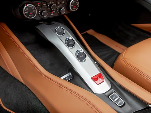 Certified 2016 Ferrari California T RWD image 6