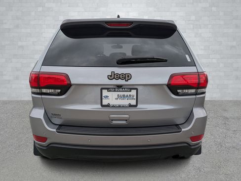 Used 2016 Jeep Grand Cherokee Laredo 75th Anniversary image 6