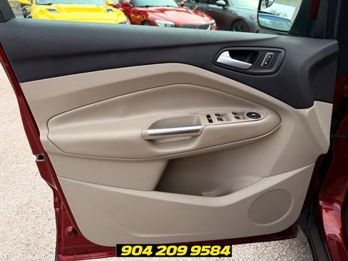 Used 2014 Ford Escape SE w/ Equipment Group 201A FWD image 20