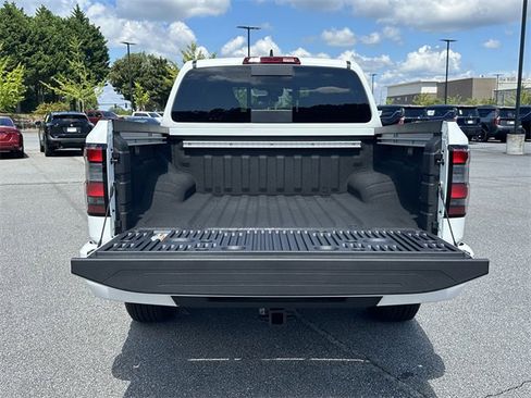 New 2025 Nissan Frontier SV w/ SV Convenience Package image 13