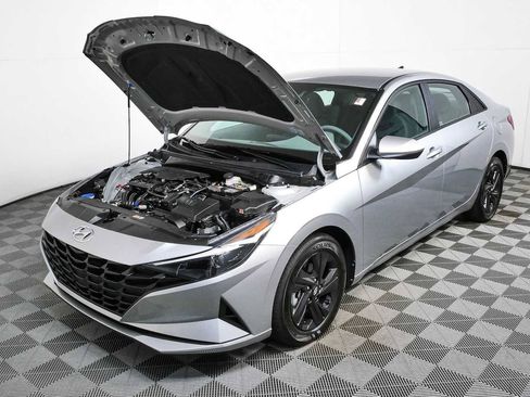 Used 2023 Hyundai Elantra SEL FWD image 28