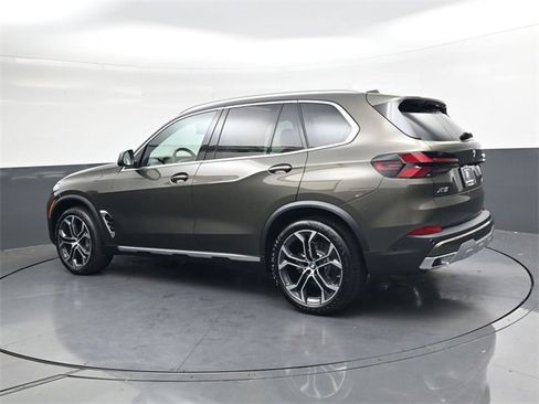 New 2026 BMW X5 sDrive40i image 6