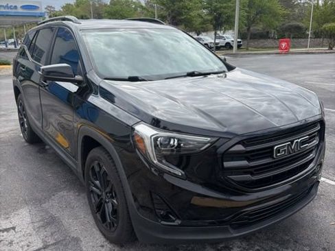 Used 2019 GMC Terrain SLT w/ Preferred Package image 2