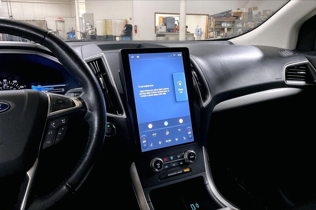 Certified 2024 Ford Edge SEL AWD/4WD image 6