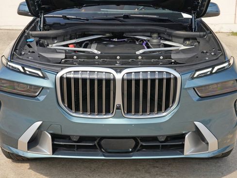 Used 2023 BMW X7 xDrive40i w/ Executive Package AWD/4WD image 8