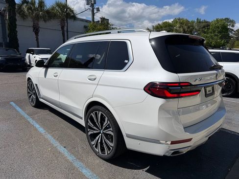 Used 2027 BMW X7 xDrive40i image 7