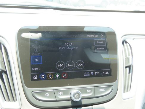 Used 2025 Chevrolet Malibu LT FWD image 30