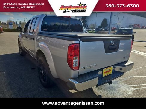 Used 2019 Nissan Frontier SV image 3