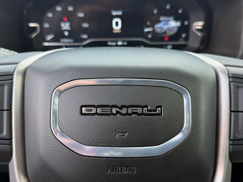 Used 2024 GMC Yukon Denali AWD/4WD image 31
