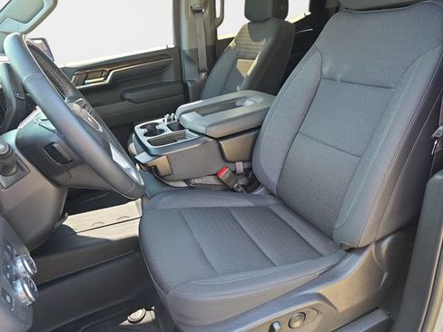 Used 2024 GMC Sierra 1500 Elevation w/ LPO, Elevation Black Package AWD/4WD image 18