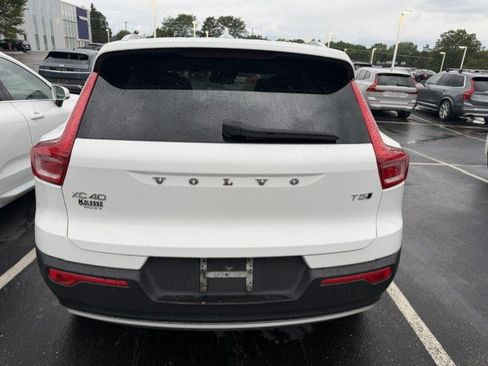 Used 2019 Volvo XC40 T5 Momentum AWD/4WD image 6