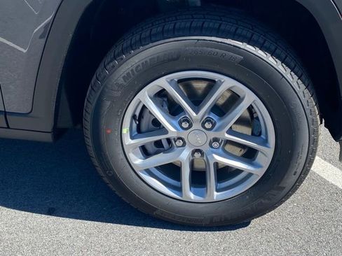 New 2025 Jeep Grand Cherokee L Laredo w/ Luxury Tech Group I image 11