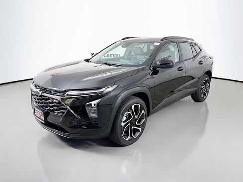 New 2026 Chevrolet Trax RS w/ Sunroof Package FWD image 3
