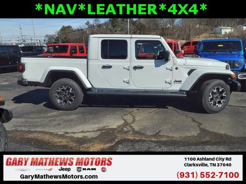 New 2025 Jeep Gladiator Sport w/ Premium Package image 3