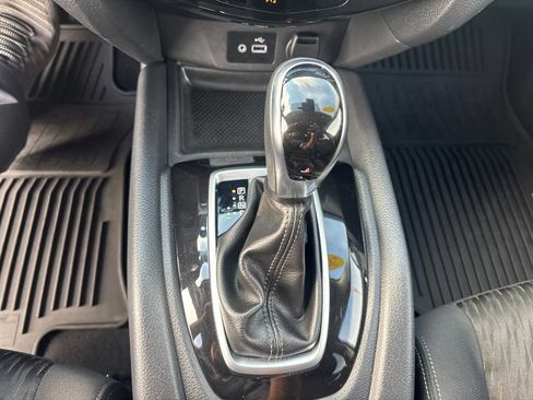 Used 2020 Nissan Rogue SV AWD/4WD image 13