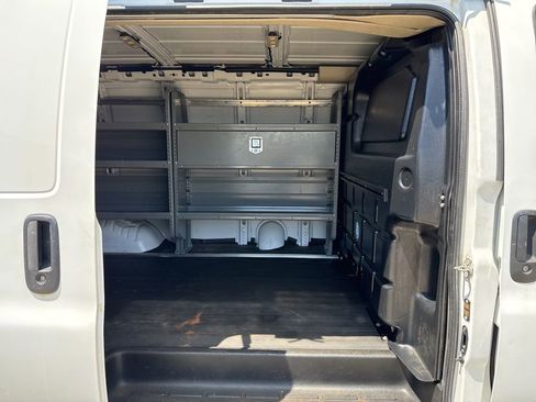 Used 2021 Chevrolet Express 3500 w/ Driver Convenience Package RWD image 43