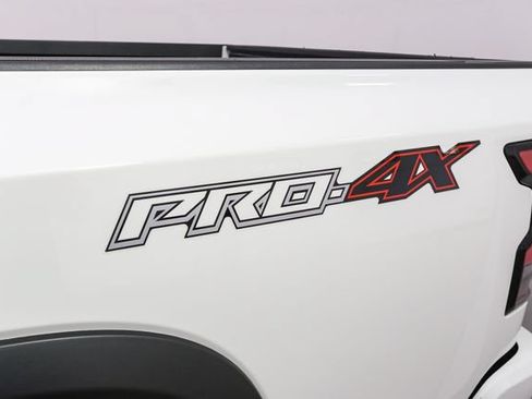 Used 2026 Nissan Frontier PRO-4X AWD/4WD image 7