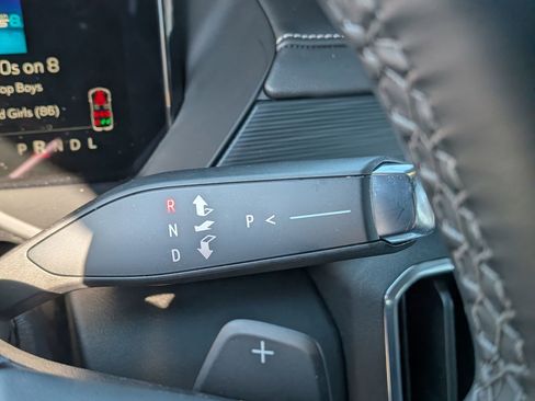 Certified 2025 GMC Acadia Elevation image 30