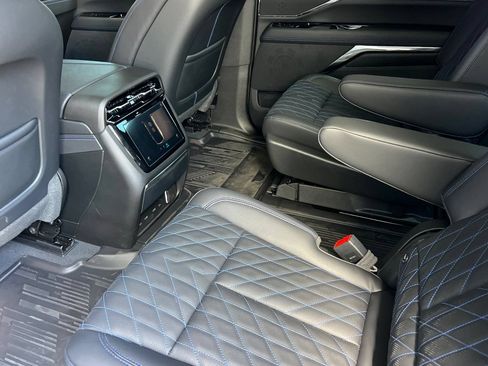 Used 2026 Cadillac Escalade IQL Sport 1 w/ LPO, ONYX Package AWD/4WD image 13
