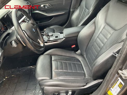 Used 2019 BMW 330i Sedan w/ Premium Package image 27