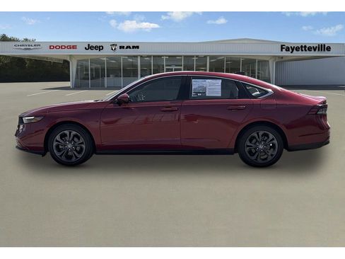 Used 2023 Honda Accord EX image 5