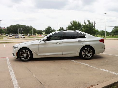 Used 2017 BMW 530i RWD image 4