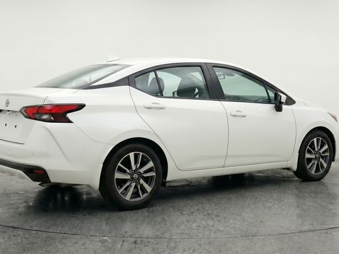 Used 2025 Nissan Versa SV FWD image 9