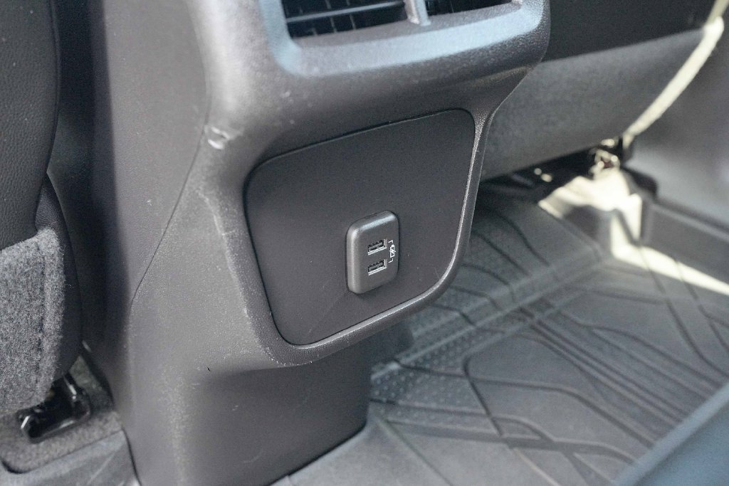 Used 2024 Chevrolet Equinox RS w/ LPO, Floor Liner Package AWD/4WD image 21