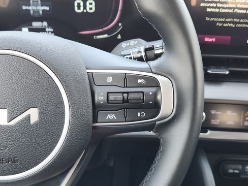 Used 2023 Kia Sportage EX FWD image 25