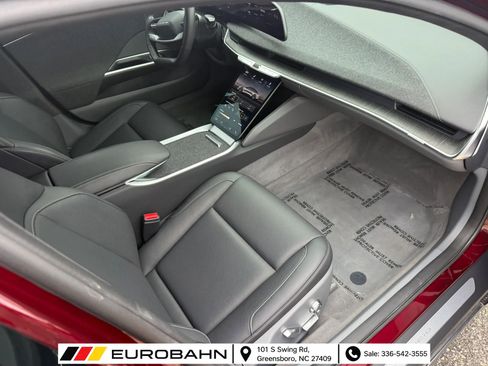 Used 2024 Lucid Air Touring AWD/4WD image 27