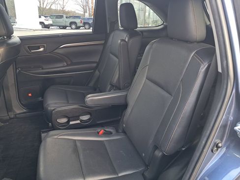 Used 2015 Toyota Highlander Limited image 13