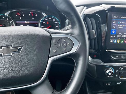 Used 2023 Chevrolet Traverse RS AWD/4WD image 15