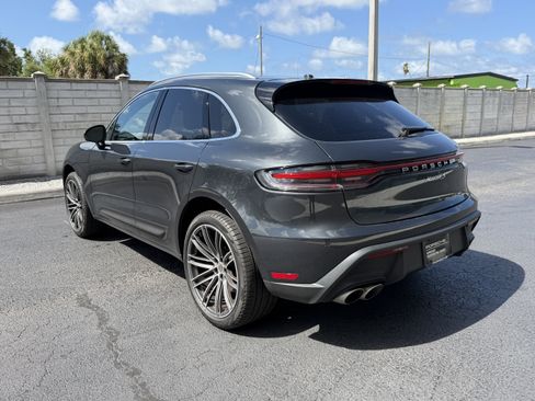 Certified 2024 Porsche Macan S AWD/4WD image 3