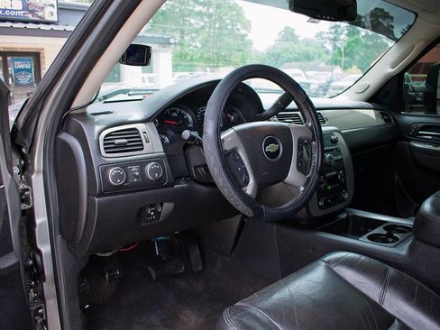 Used 2013 Chevrolet Silverado 3500 LTZ AWD/4WD image 18