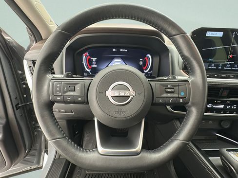 Used 2023 Nissan Rogue Platinum w/ Platinum Premium Package AWD/4WD image 15