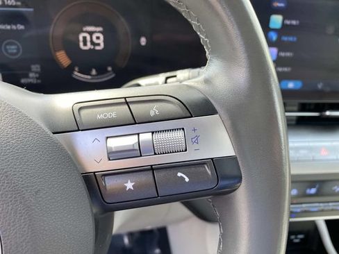 Used 2025 Hyundai Kona SEL AWD/4WD image 14