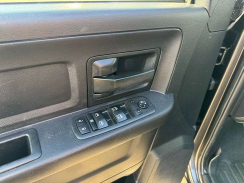 Used 2016 RAM 2500 Tradesman w/ Chrome Appearance Group AWD/4WD image 13