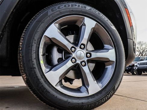 New 2026 Jeep Grand Cherokee Limited image 9