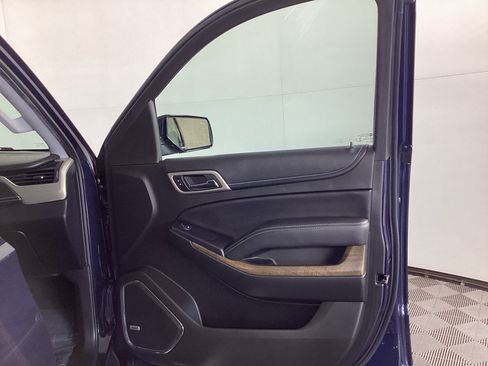 Used 2018 GMC Yukon XL Denali AWD/4WD image 8