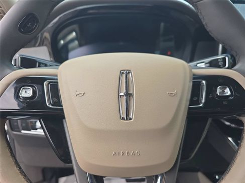 Certified 2024 Lincoln Corsair FWD image 22