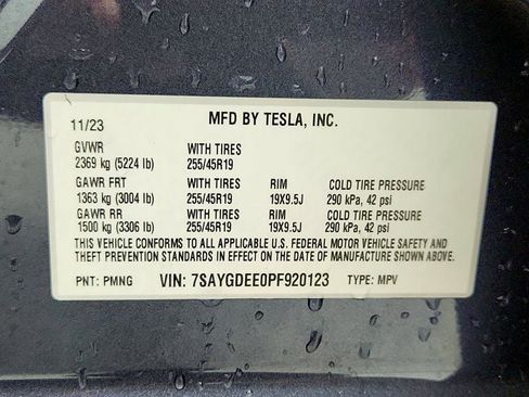 Used 2023 Tesla Model Y AWD image 23