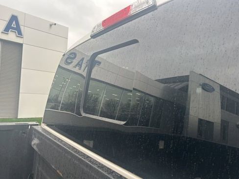 Used 2018 Ford F350 Lariat w/ Lariat Ultimate Package AWD/4WD image 16